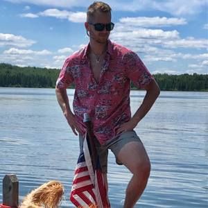 Meet your Posher, Bud